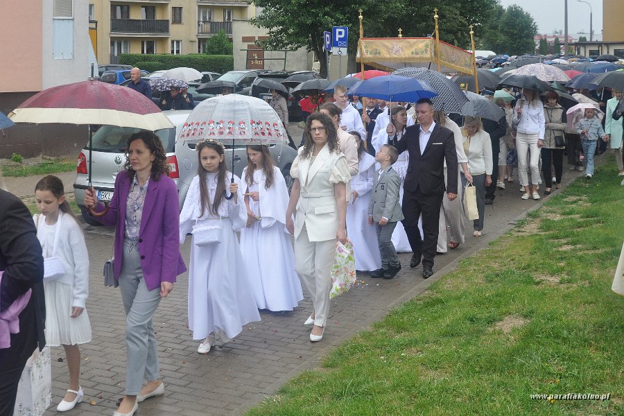 129 Procesja eucharystyczna.jpg